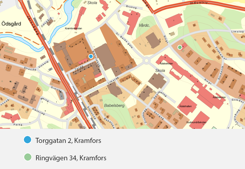 Karta över Kramfors centrum, med kommunens verksamheter på Torggatan 2 och Ringvägen 34 markerade